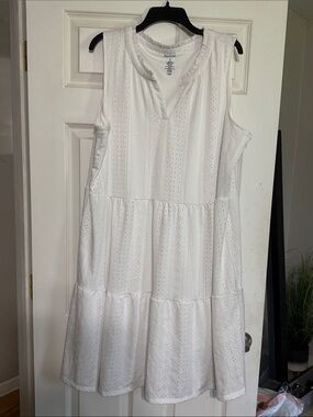 Croft & Barrow White Sleeveless Eyelet Tiered Swimsuit Cover Dress